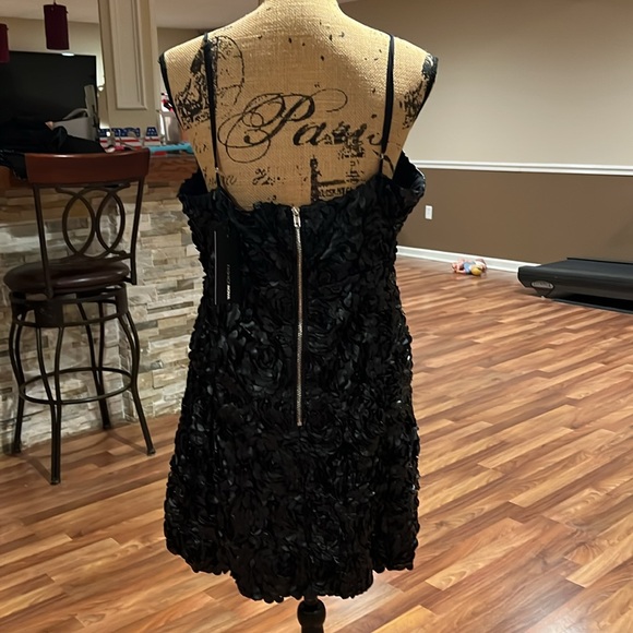 Fashion Nova size XL black dress with 3D flowers - Picture 6 of 6